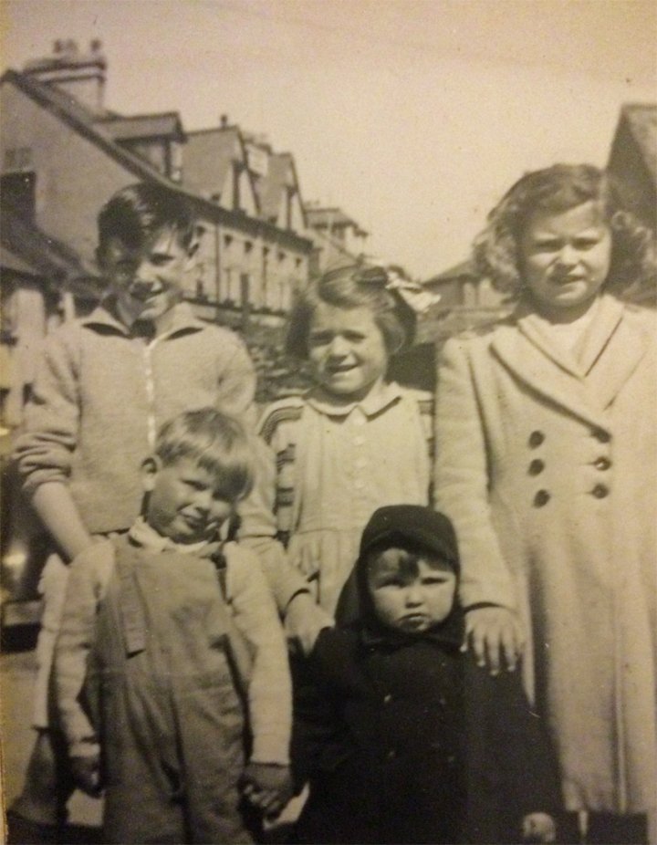 Living on Pilton Quay in the 1950s : 1 