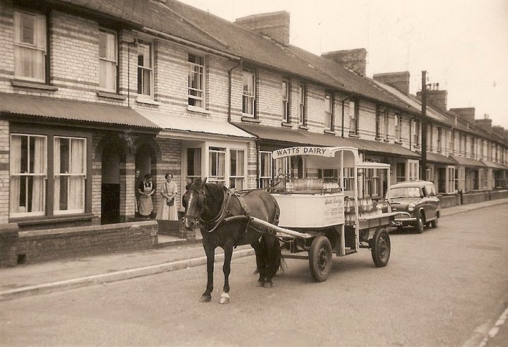 Watts Dairy delivering milk in Yeo Vale Road in 1960