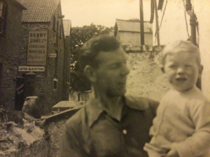 Living on Pilton Quay in the 1950s : 3 