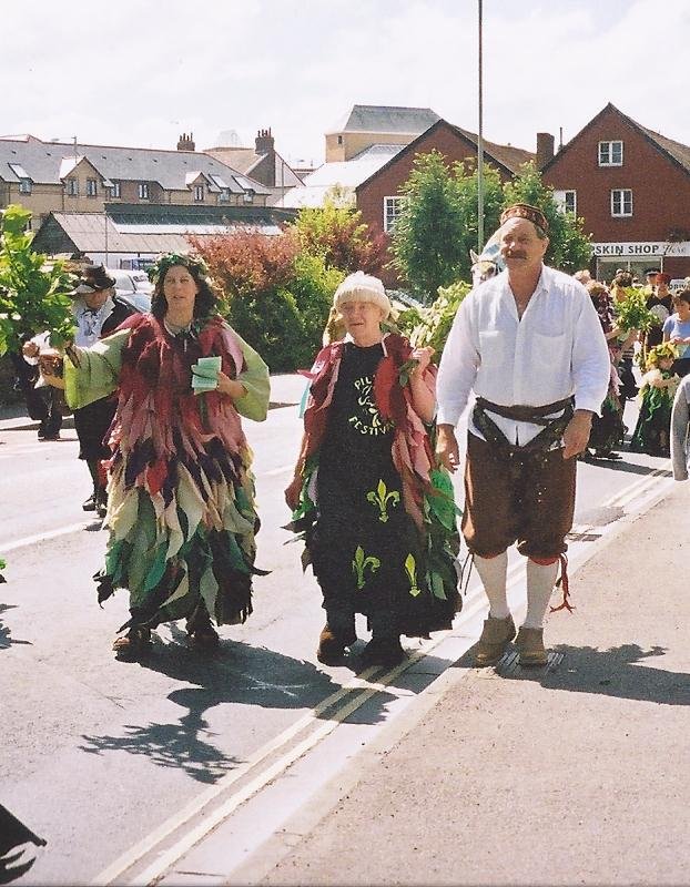 Jim Eveleigh taking part with his wife Liz and Albert Linacre, Pilton Festival c2005